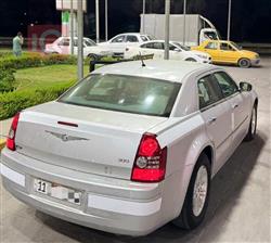 کرایسلەر 300